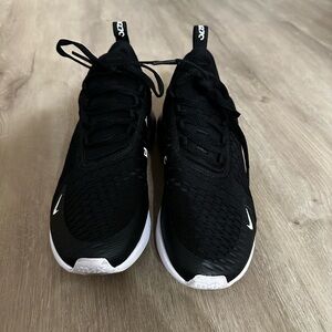 Nike Air Max 270